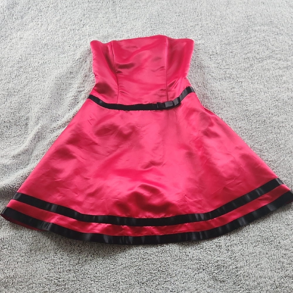 Elegant Pink and Black Dress